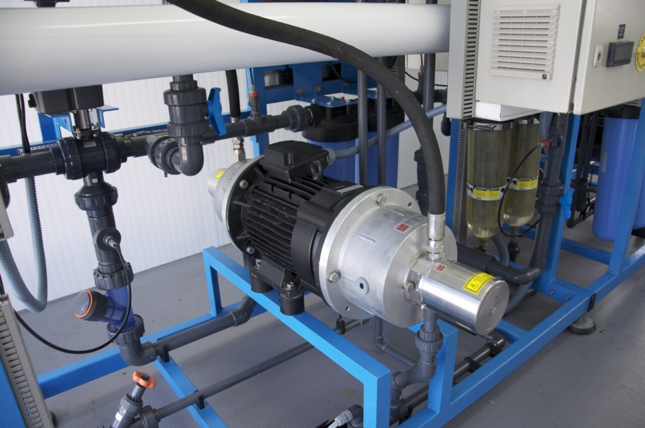 Planta desaladora de agua de mar (70 m3d) (16)-min